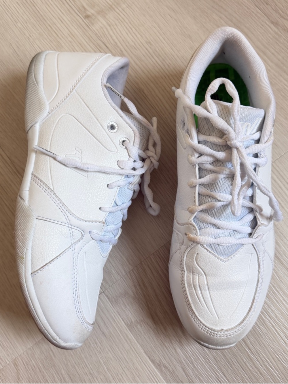 Varsity Huddle Cheerleading Shoes Womens 8.5 White Lace Up Cheer Athletic - Picture 2 of 16